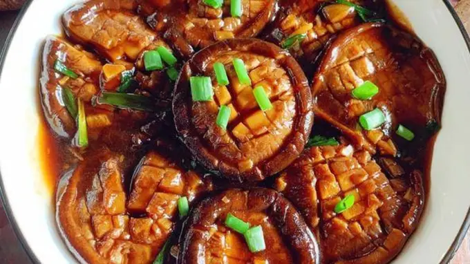 鲜香味浓家常红烧香菇，素菜也能吃出肉滋味