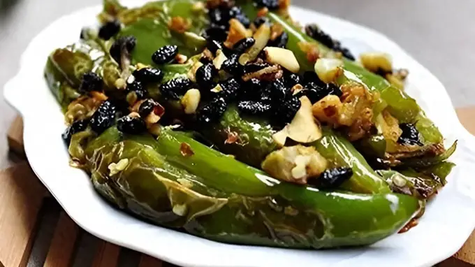 豆豉炒虎皮青椒 大火快炒出绝味