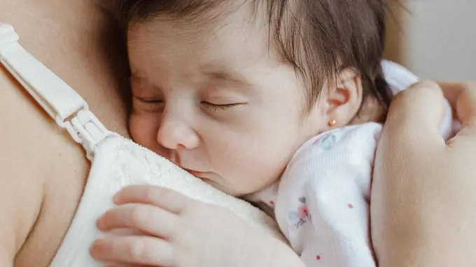 世界母乳喂养周：新手爸妈无痛亲喂核心指南