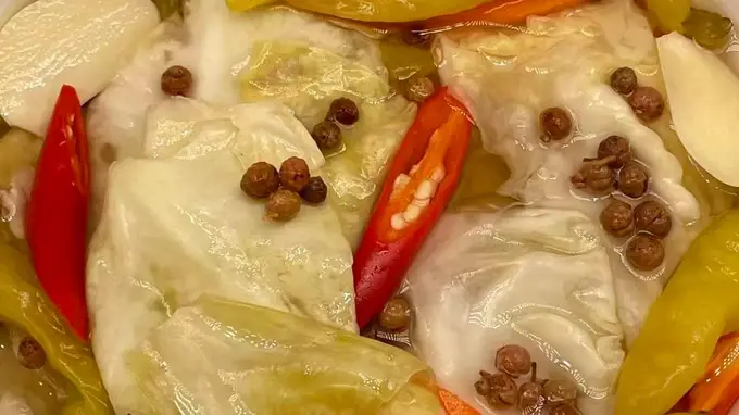 酸辣醋酸包菜制作核心要诀 手把手调出惊艳开胃味
