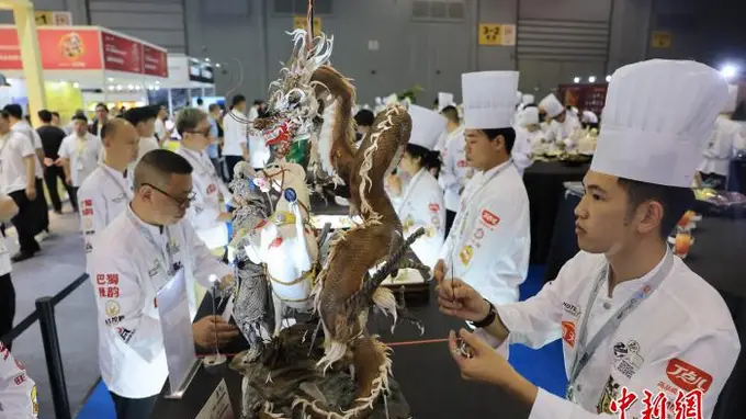 四川成都：全球400余名烹饪精英同台角逐国际中餐烹饪锦标赛