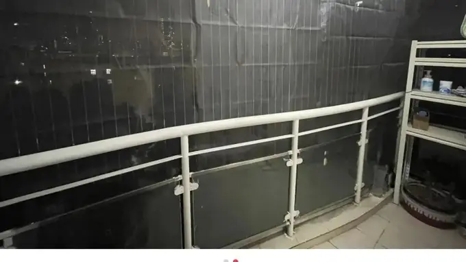 男子一觉醒来枕巾长“多肉” ，随手一捏吓得把枕巾丢了