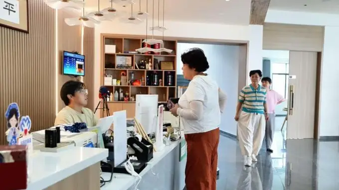 日均24℃ 浙江遂昌“清凉资源”变身“富民经济”
