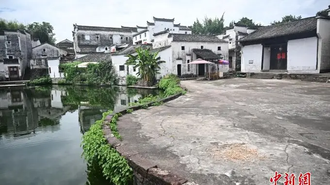 海外华文媒体走进兰溪诸葛村 探寻九宫八卦古建筑群