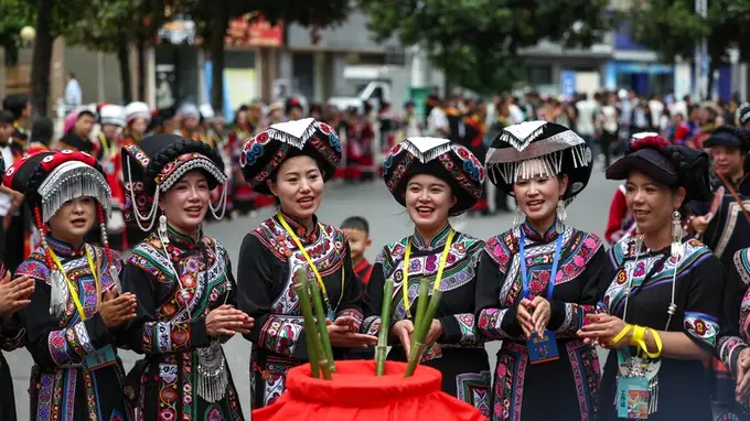 火把欢歌醉乌蒙 贵州毕节避暑经济持续升温