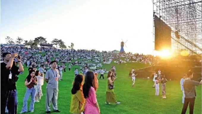 文旅盛宴“点燃”驼城夏日
