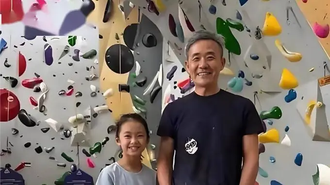 75岁王石现身HYROX体能赛 小女儿近照曝光引热议背后藏7000万资产布局