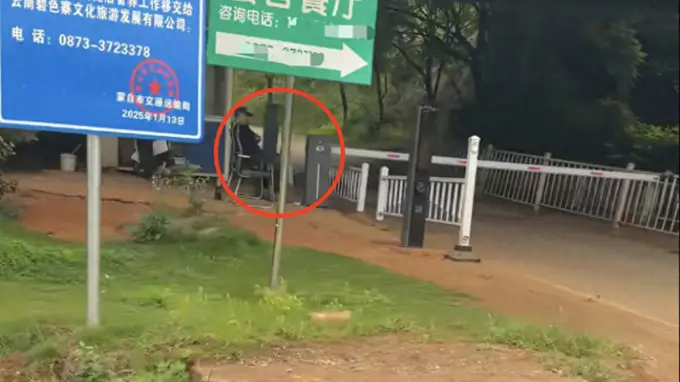 蒙自碧色寨《芳华》取景地设卡管制 需乘30元接驳车文旅回应
