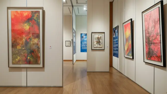 闵行“心象”艺术公益展 用六大品类作品传递善意