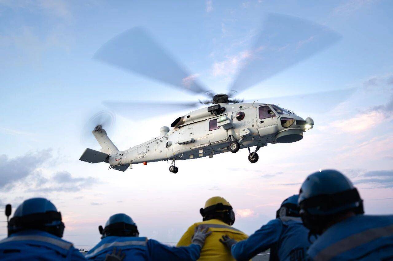 浪尖砺刃，分秒必争！东部战区海军舰艇编队打响超燃协同训练