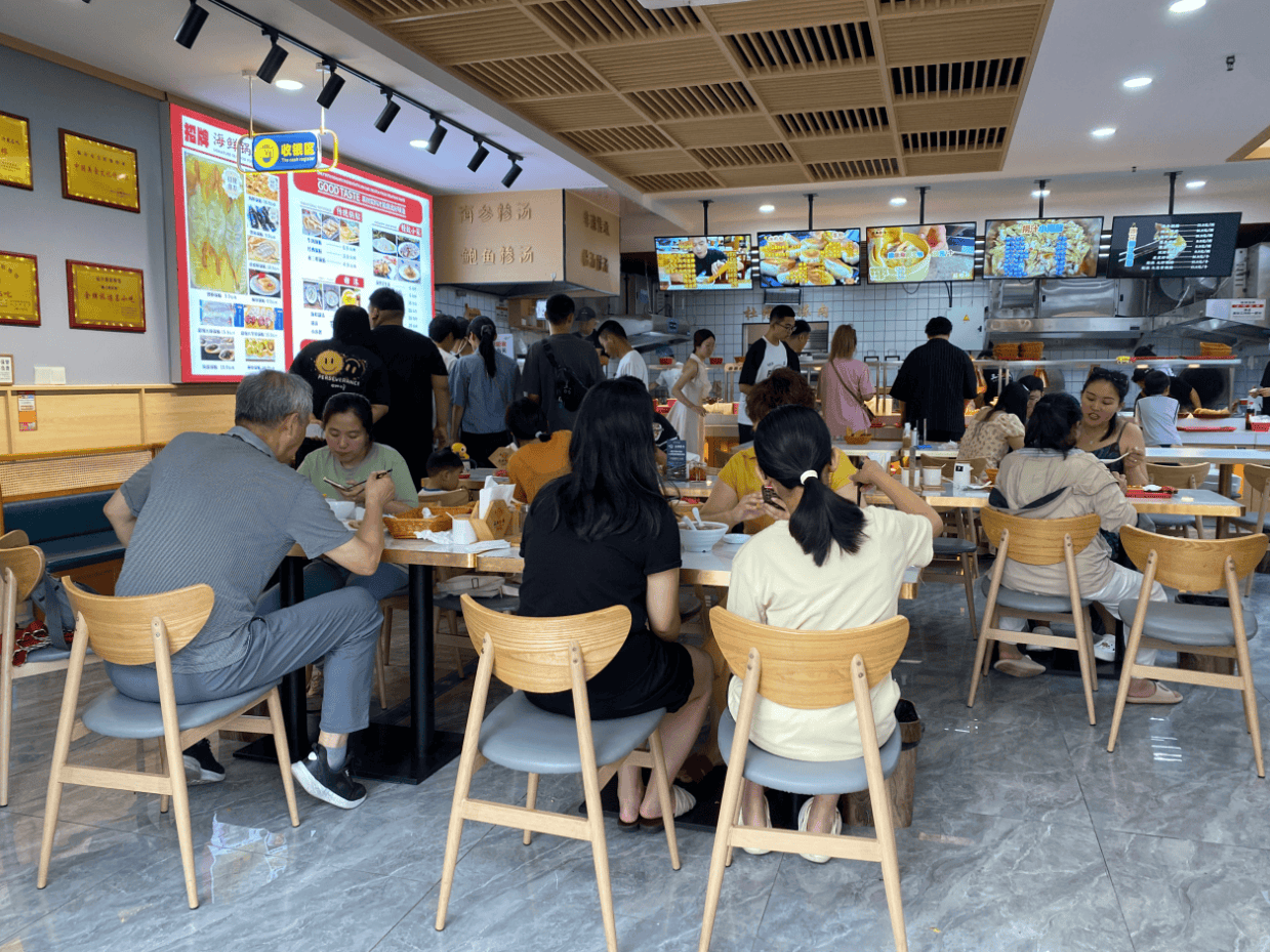 日照特色早餐：三木非遗糁汤与海鲜锅贴的美味邂逅
