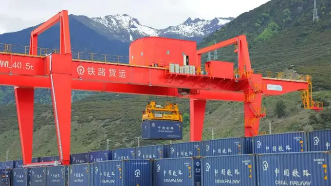 穿越雅鲁藏布江，这条铁路今年5岁啦！
