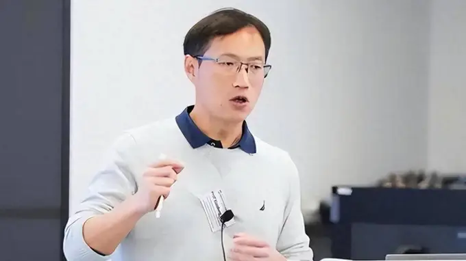 美国驱赶中国科学家重用印度,致1.3万名人才回流,沦为全球笑柄