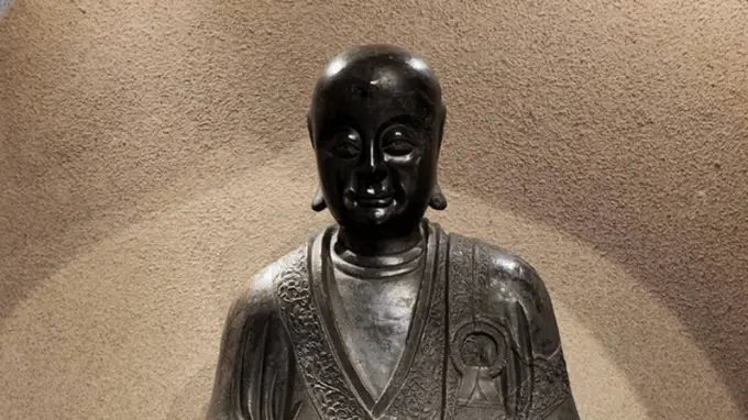闹大了,马未都回应被盗佛像,对比差异细节曝光,网友不买账为啥