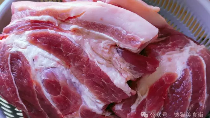 猪肉最好吃的部位，肉贩子都想留着自己吃，你知道是哪些部位吗？