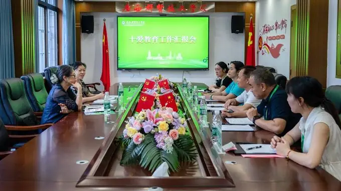 自治区技工教育研究室调研指导 广西群贤技工学校“十爱教育”获认可