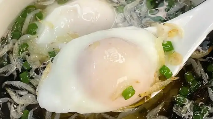 大暑早餐推荐莲子红豆黑米粥和鲜肉馄饨,养胃润燥过盛夏