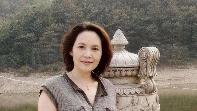 李秀明：70岁移居加拿大20载 隐退做普通外婆的安稳日常