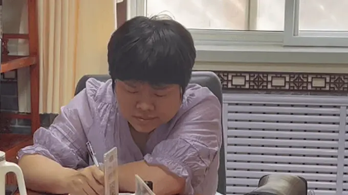 周荣素亲授香蕉饼秘诀：不加糖不加水 香甜软糯两分钟上桌