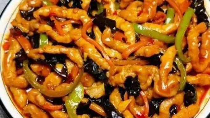 孩子用脑多，家常饭别只盯着肉：这8道菜搭配均衡，吃得香又补脑