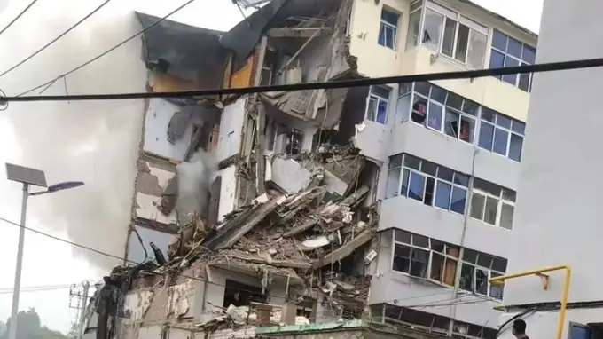 辽宁葫芦岛通报“一居民楼发生疑似液化气泄漏闪爆”：事故导致3人失联、8人轻微伤，原因正在调查中