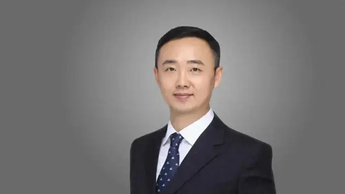 一个月涨超25%,“死守”白酒的刘彦春偷偷换仓了?