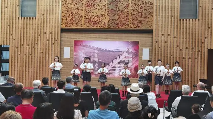 青岛遇见雷根斯堡夏季文艺招待会在慕尼黑举行