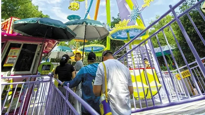 杭州少年宫新摩天轮今日重启 4元票价不变运行一圈近5分钟