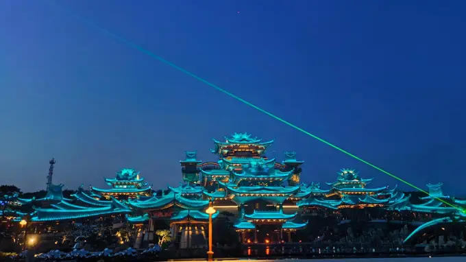山东烟台崆峒胜境7月28日启幕试运营 国内首个海上沉浸式仙幻度假地亮相