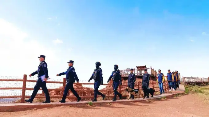 张掖公安：擦亮“旅游110”金招牌 护航“彩虹张掖”平安游