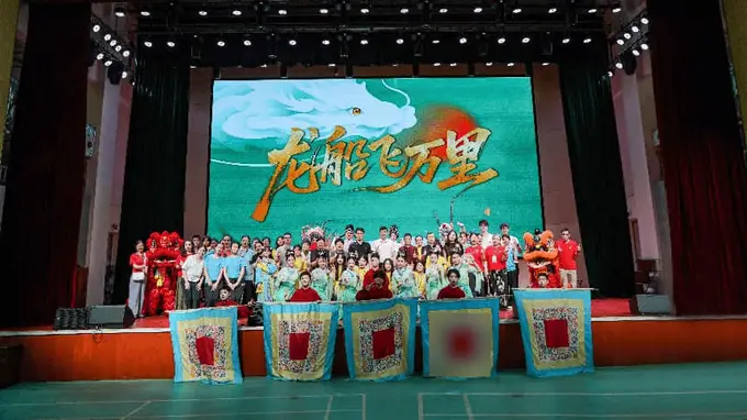 亲情中华·中国寻根之旅夏令营收官 粤韵牵起四海侨青寻根梦