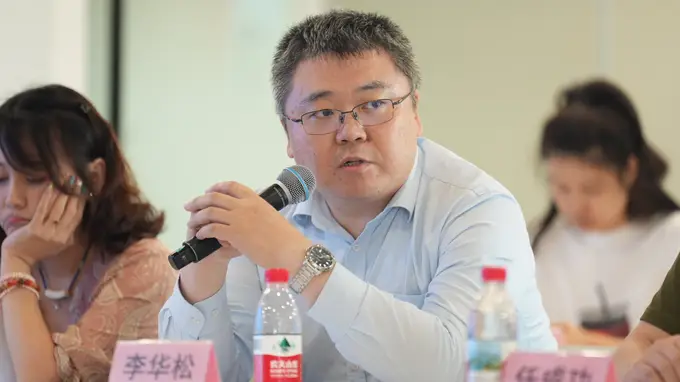 永达理闭门研讨会 李华松明确AI定位:保险行业应视AI为增强工具而非替代者