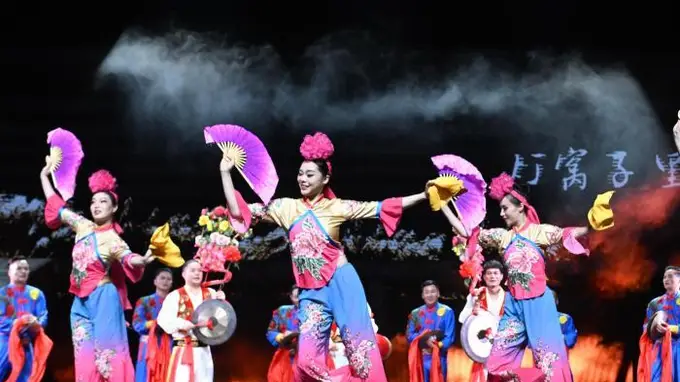 当花鼓灯邂逅话剧 《灯窝子里的人》在合肥上演