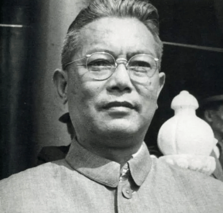 庐山会议上，李先念也同意彭德怀的观点，他为什么没事？