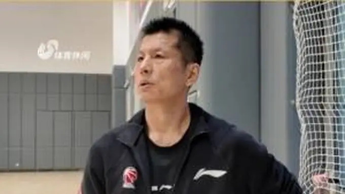山东男篮:鞠维松任助理教练 李敬宇任青年队主教练