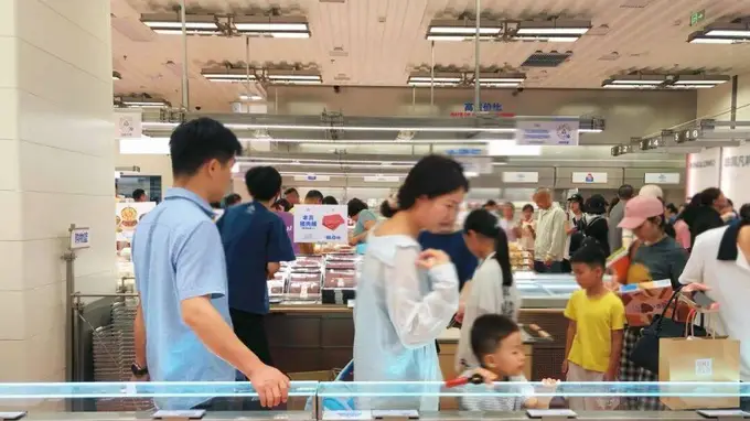 首店上新!让江岸人“鲜”腹起来