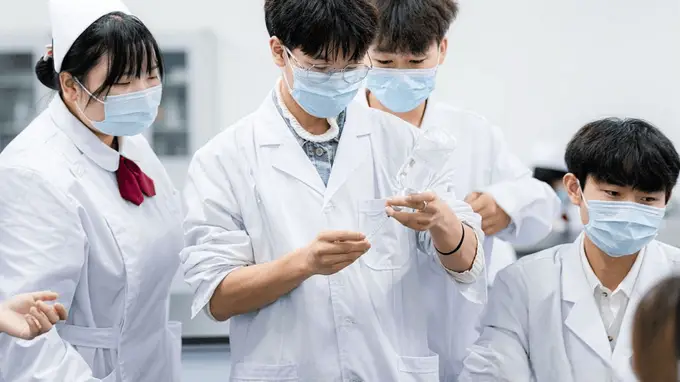 临床医学录取门槛下降,部分省份考生分数“塌陷”