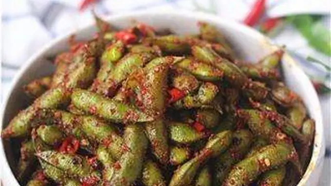 香辣盐水毛豆上桌！夏日常吃护心控压 家常做法超简单