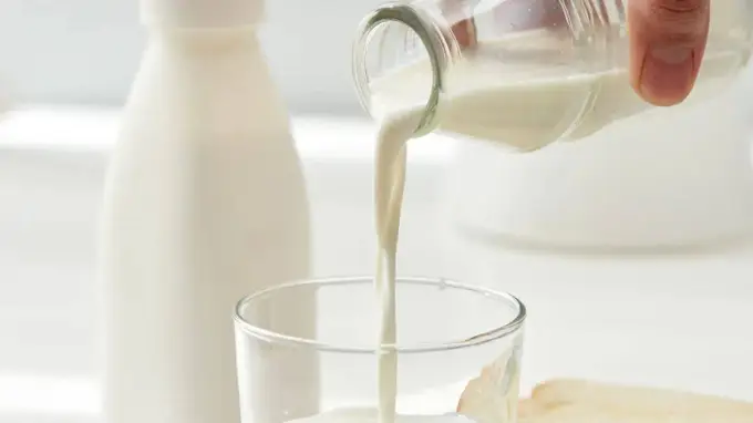 一杯好奶跨山海？看复原乳如何打通供需链路