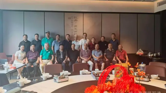 “八一聚魂！炮兵第一师各地战友共庆建军99周年”