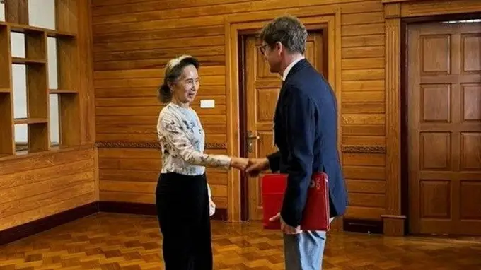 中缅联合声明落地见效 谈判窗口现缅甸和平曙光