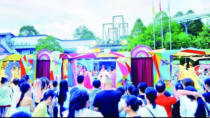非遗盲盒预热秀,让武夷山候场变“入戏”