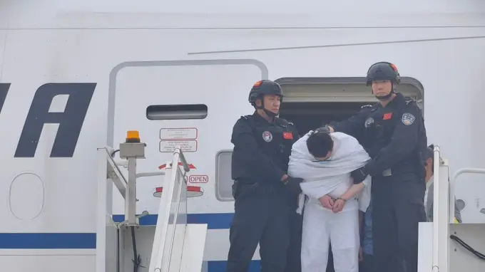 中美执法合作取得新战果:绑架杀人案头号嫌犯刘文某被遣返