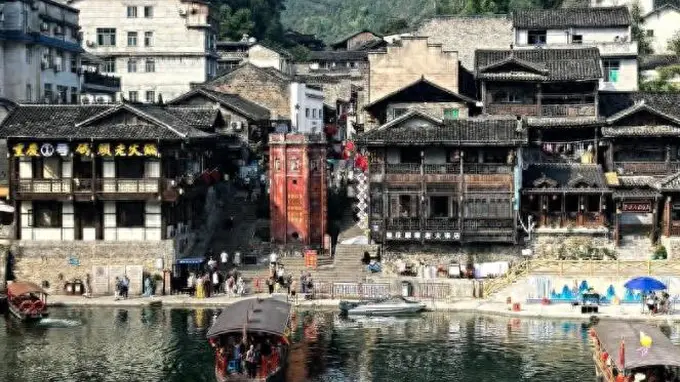 文旅古镇热褪后：从资本宠儿到投资陷阱的八年沉浮
