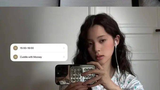有线耳机翻红背后，Y2K Beauty 2.0正重塑美妆美学