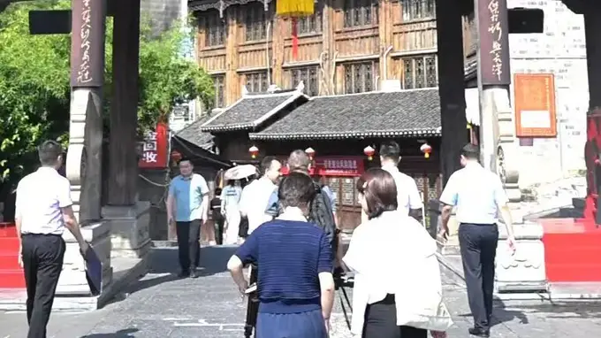 铜仁旅居产业一线见闻：省政协办公厅新闻采访团见证“过境游”到“旅居留”蜕变