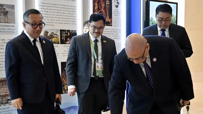 APEC数字周特色展区打卡：数字文创、成都好物展现“三城三都”魅力