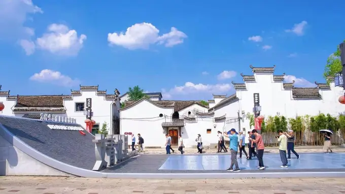 全国媒体赴金华开展发展走读活动 记录城市跃升轨迹