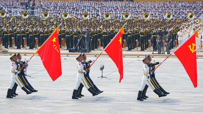 时政微观察丨军旗永向党