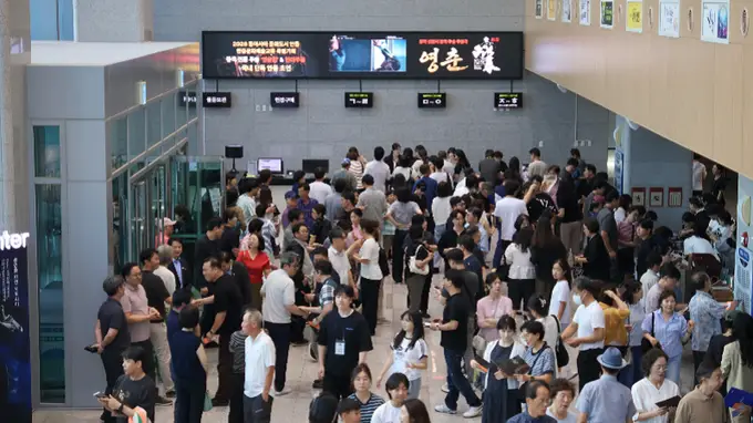 APEC倒计时100天 媒体采风直击现场